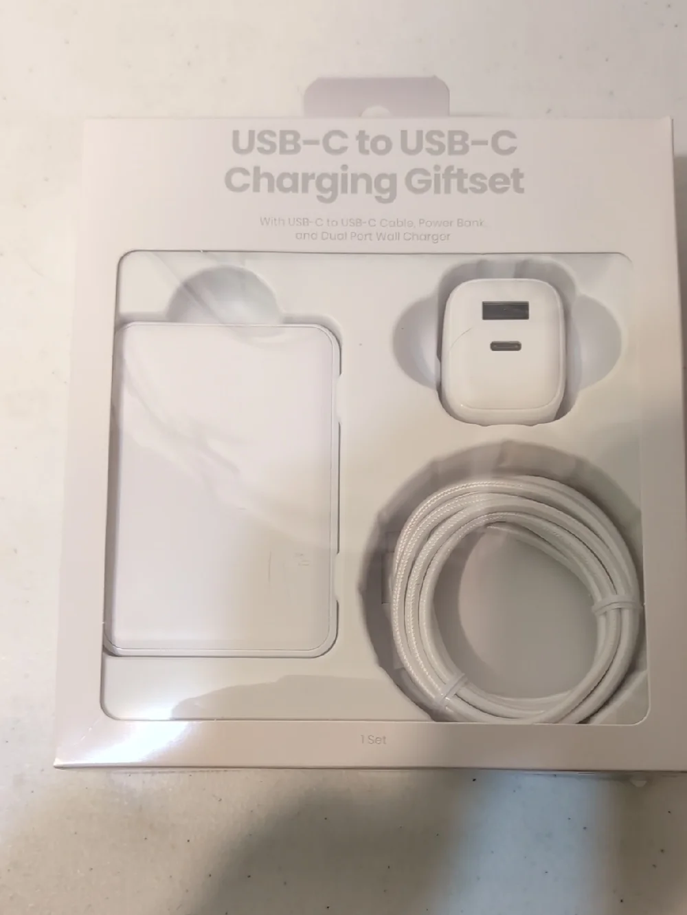Caug Inc USB-C to USB-C Charging Giftset in White